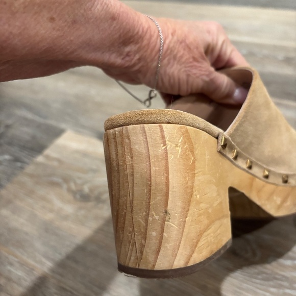 STEVE MADDEN SUEDE CLOG - Picture 8 of 11